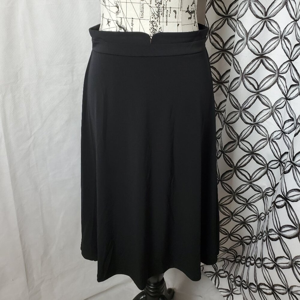 NEW Carmen Marc Valvo Black Swing Skirt - Size 6